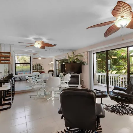 Beachwood Villas 7G